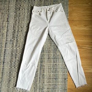 Levi’s wedgie Jean- white